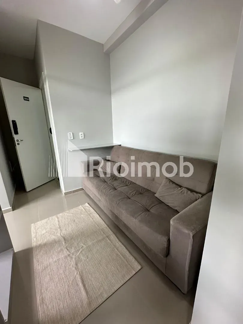 One-bedroom apartment in a building with a pool — photo 6