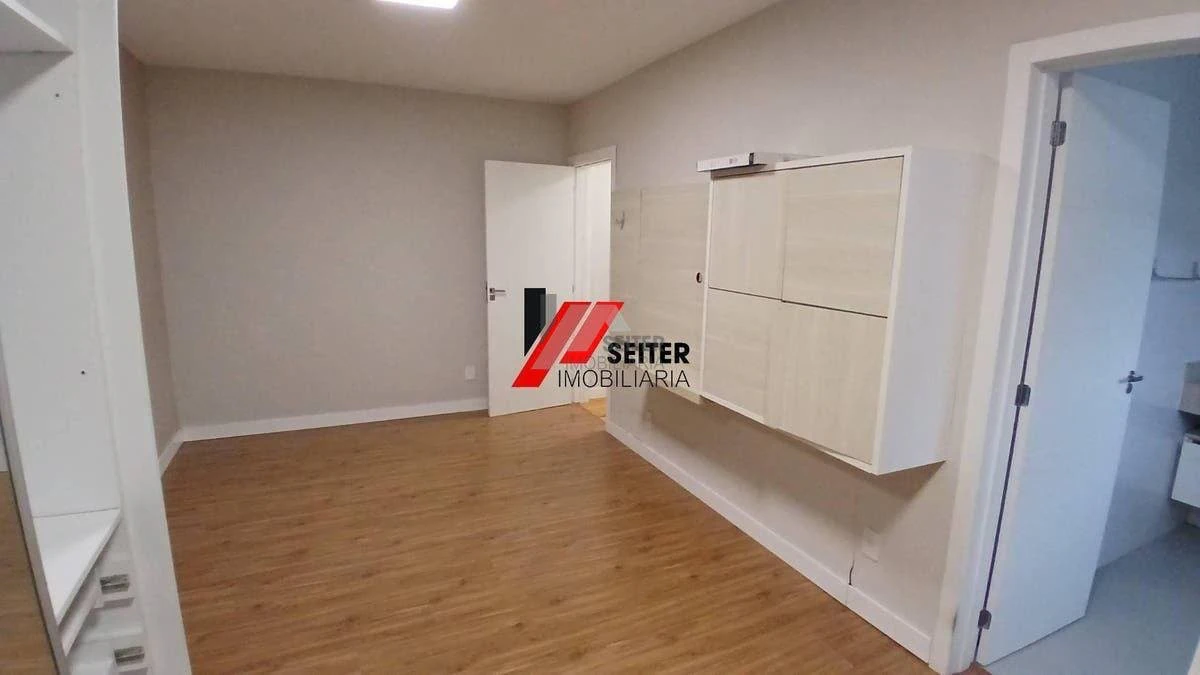 4-bedroom house with a home office in Florianópolis — photo 25