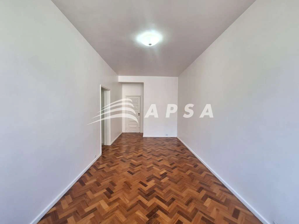 3-bedroom apartment with a separate kitchen — photo 9