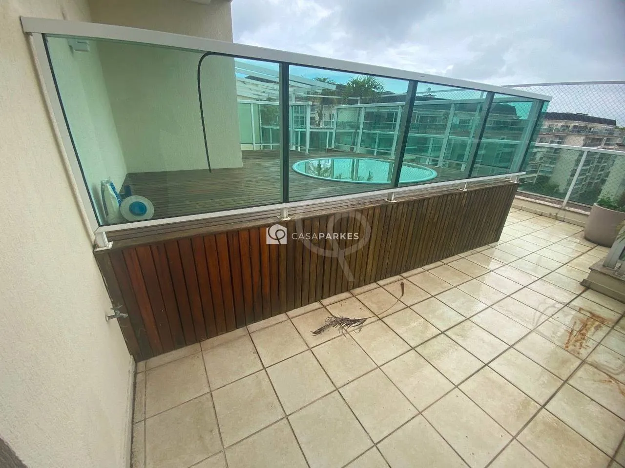 Apartment on the 9th floor with a glass-enclosed balcony — photo 7