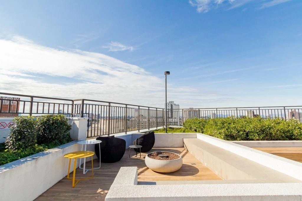 1 quarto e espaço de home office: apartamento de 17 m² — photo 2