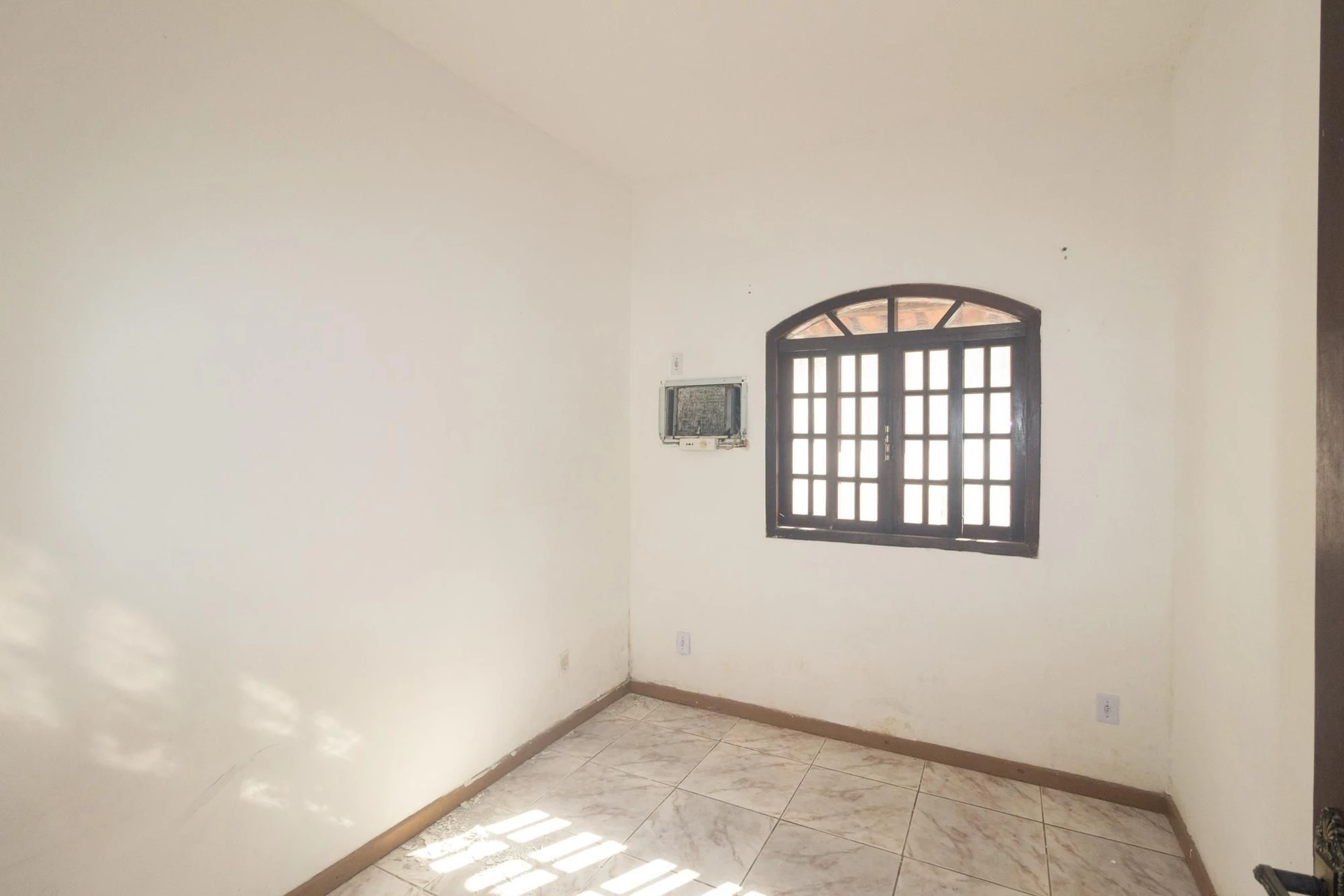 Rental house with 2 bedrooms and 1 en-suite — photo 36