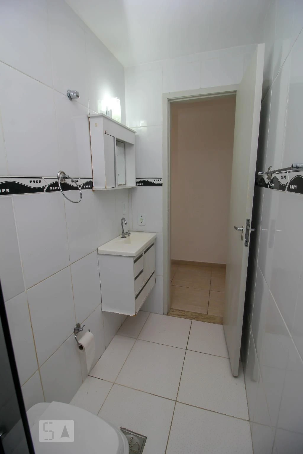 One-bedroom apartment with a mountain view in Rio de Janeiro — photo 33