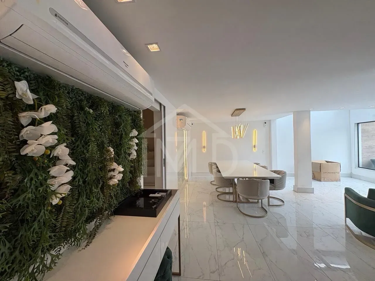 House with 3 suites, pool, 300 m² and 2 parking spots — photo 36