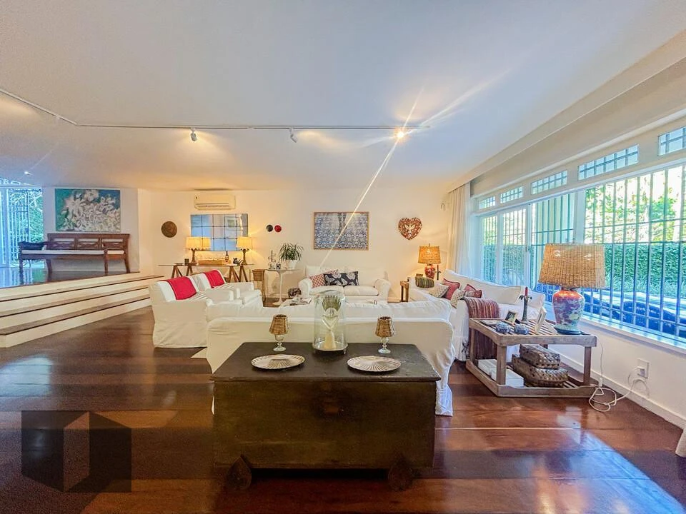 Casa triplex amueblada con 7 dormitorios y 5 suites — photo 2