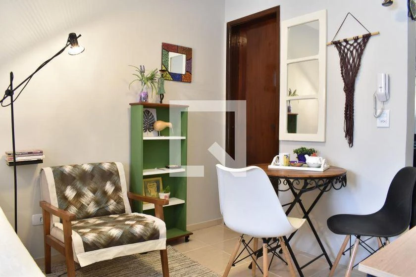 Furnished studio with 1 bedroom and a balcony — photo 6