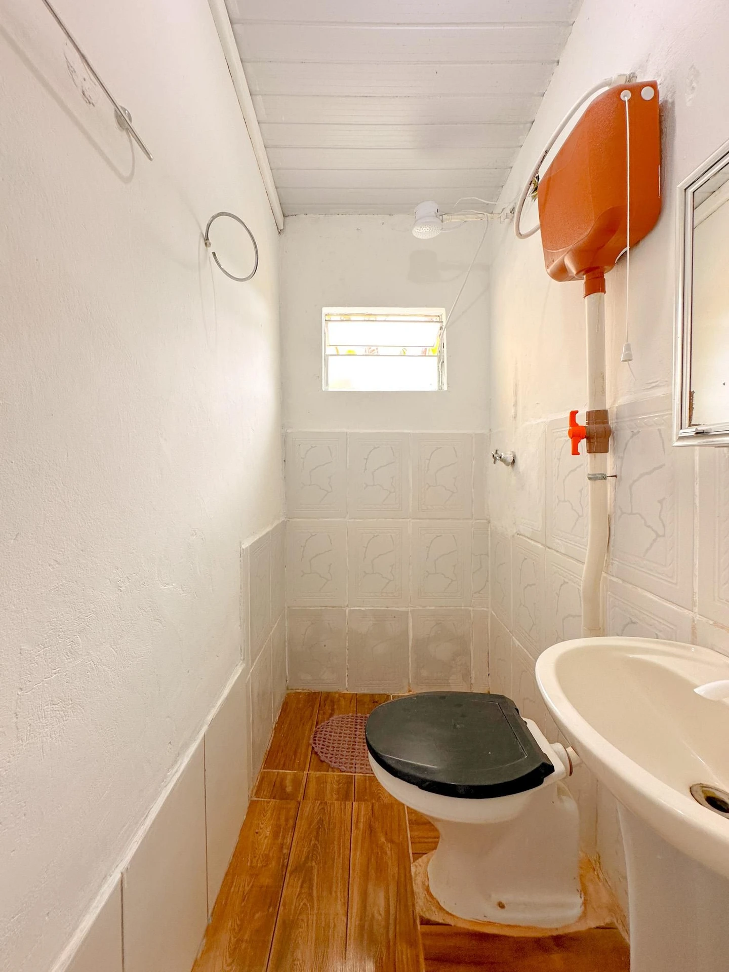 Furnished studio with 1 bedroom and private garden — photo 16