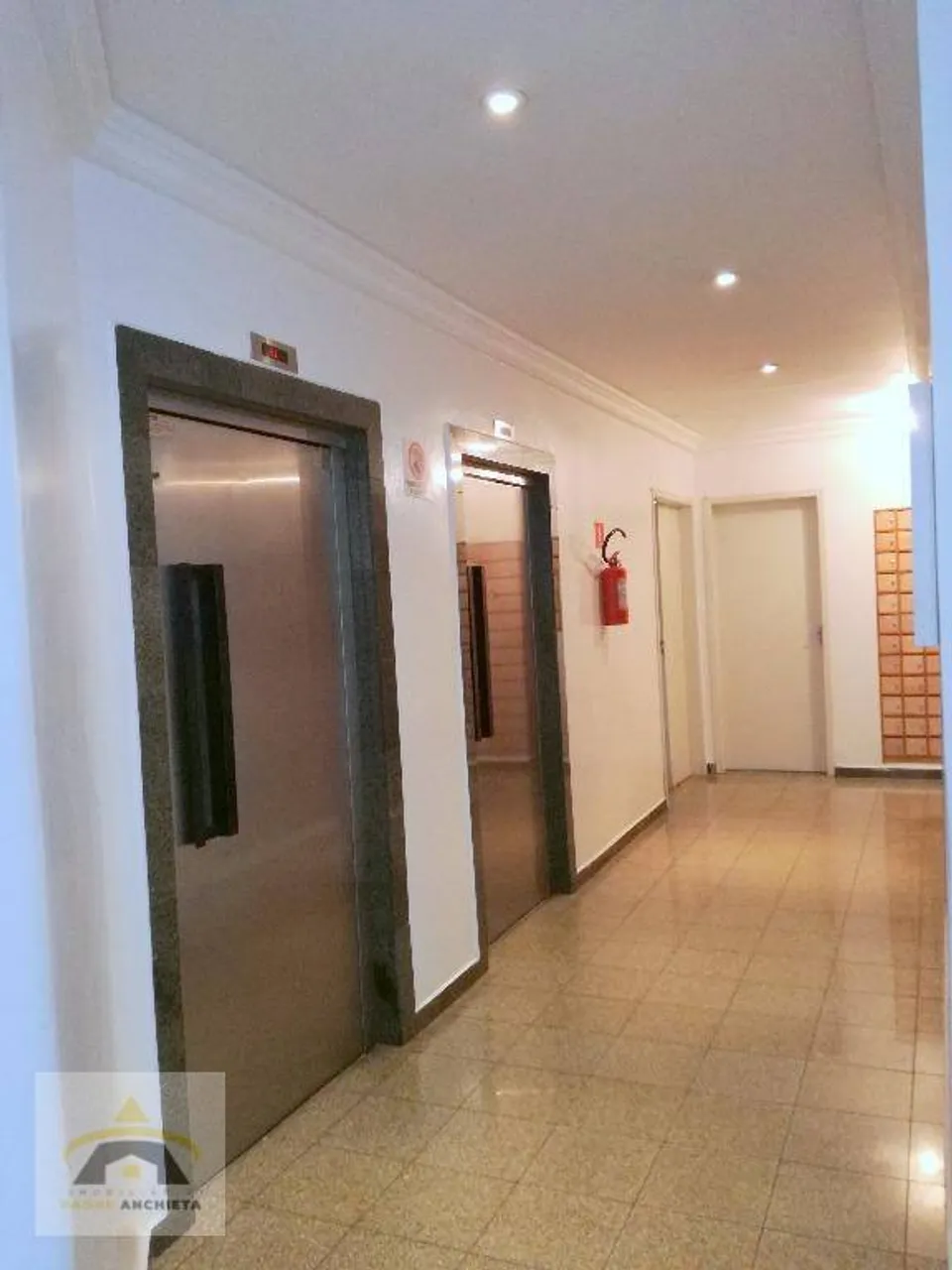 1-bedroom apartment with a gas open-plan kitchen — photo 13