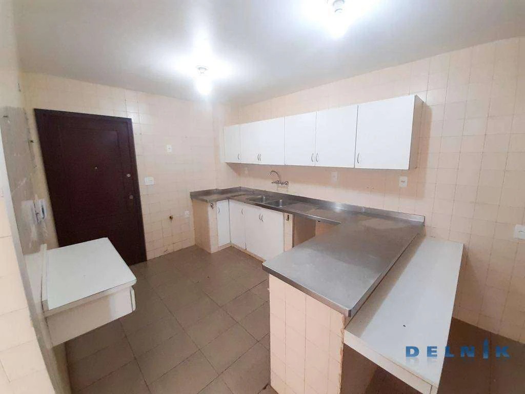 4-bedroom apartment of 169 m² with 3 parking spaces — photo 2