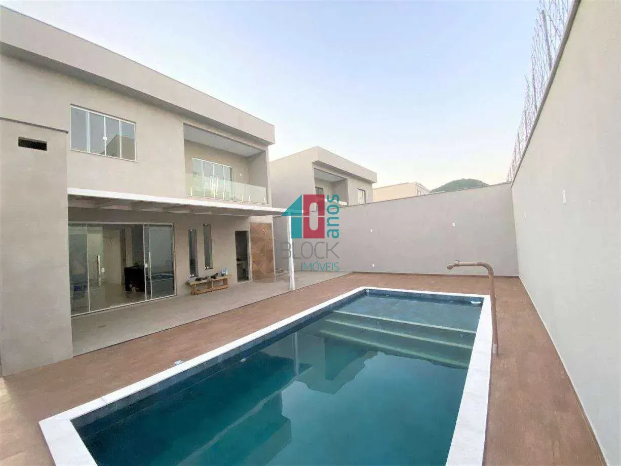 House with a gas open-plan kitchen and 4 bedrooms — photo 26