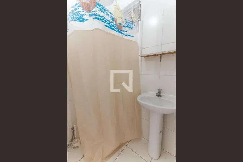 Apartment with 3 bedrooms and 1 en-suite, no parking — photo 52