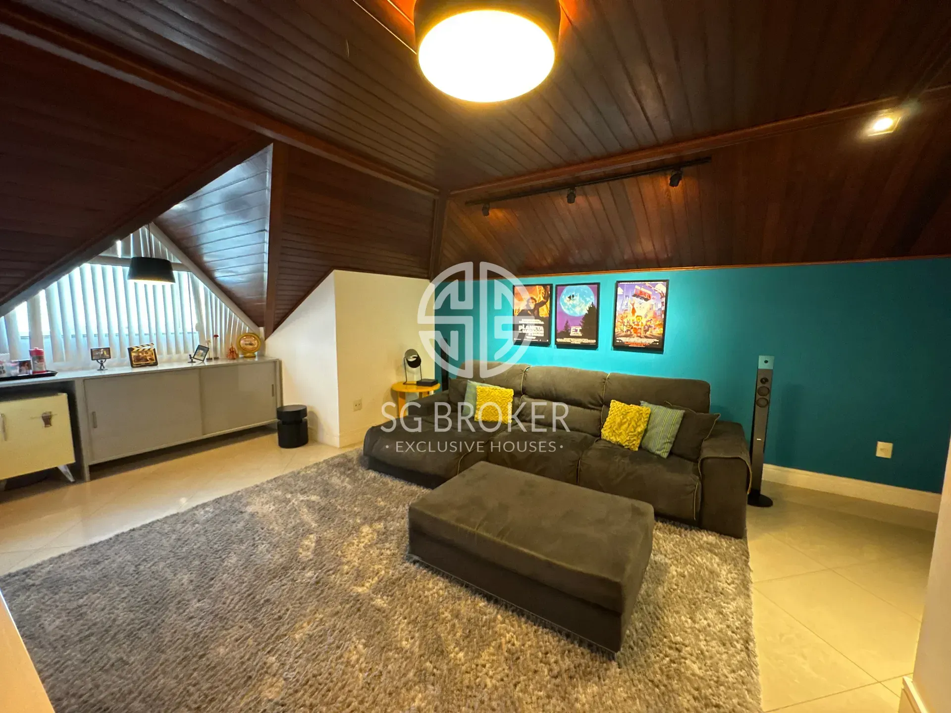 Casa para locação com 5 quartos e churrasqueira na varanda — photo 59
