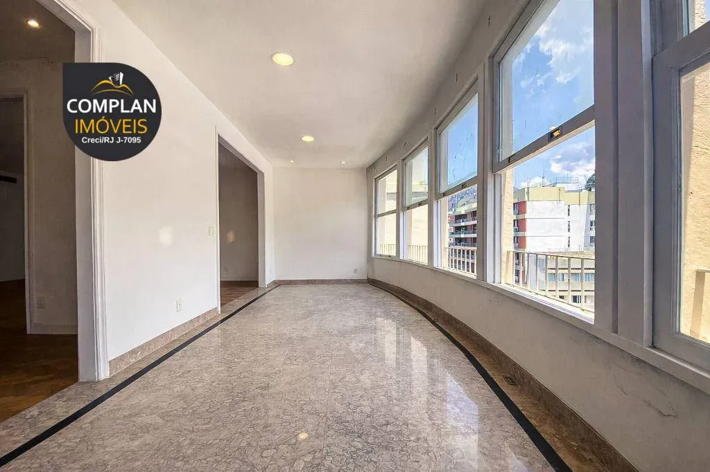 Apartment with 5 bedrooms and floor-to-ceiling views — photo 17