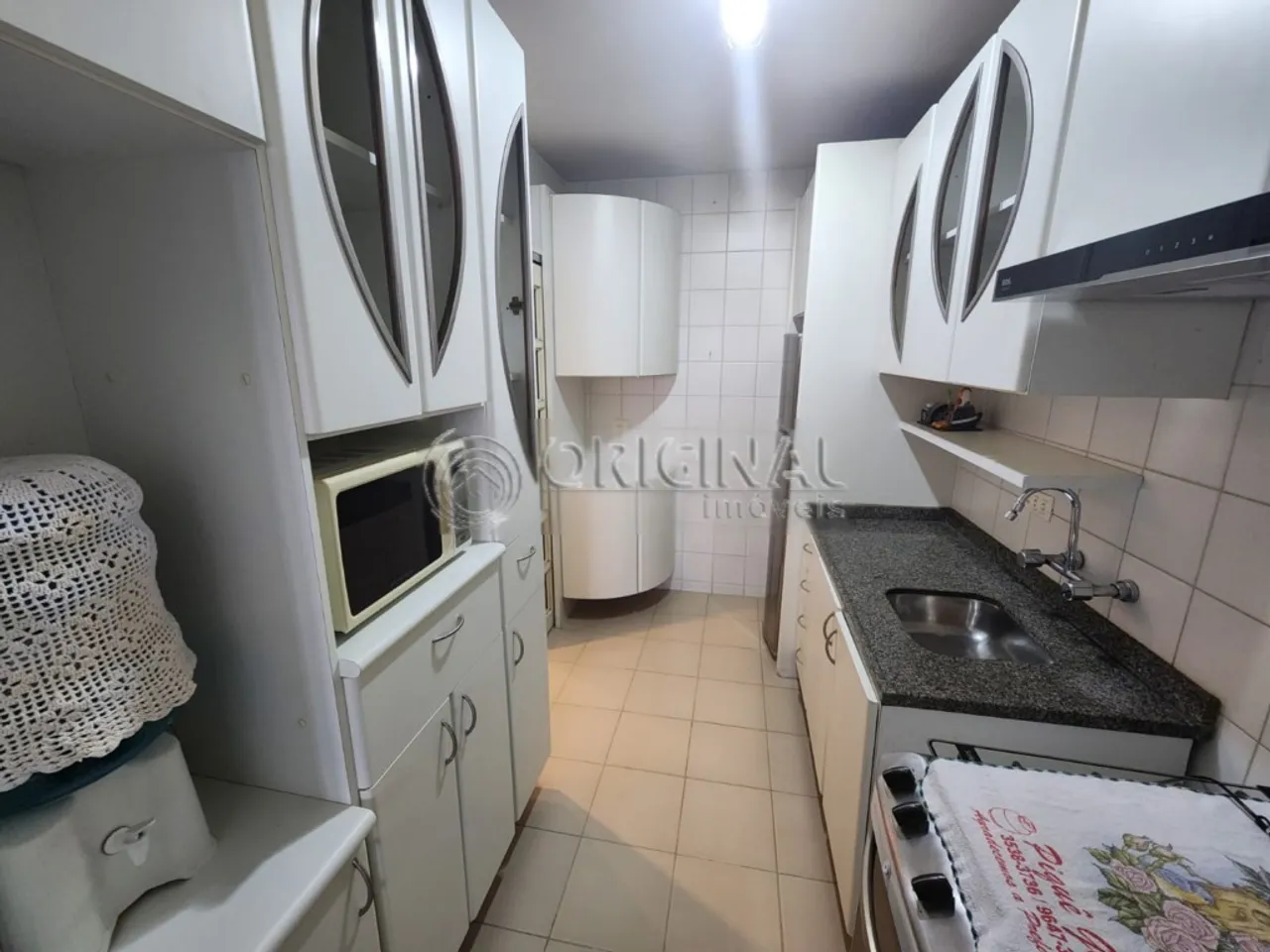 Мебльована квартира з 2 спальнями, 1 люксом і 1 місцем — photo 9