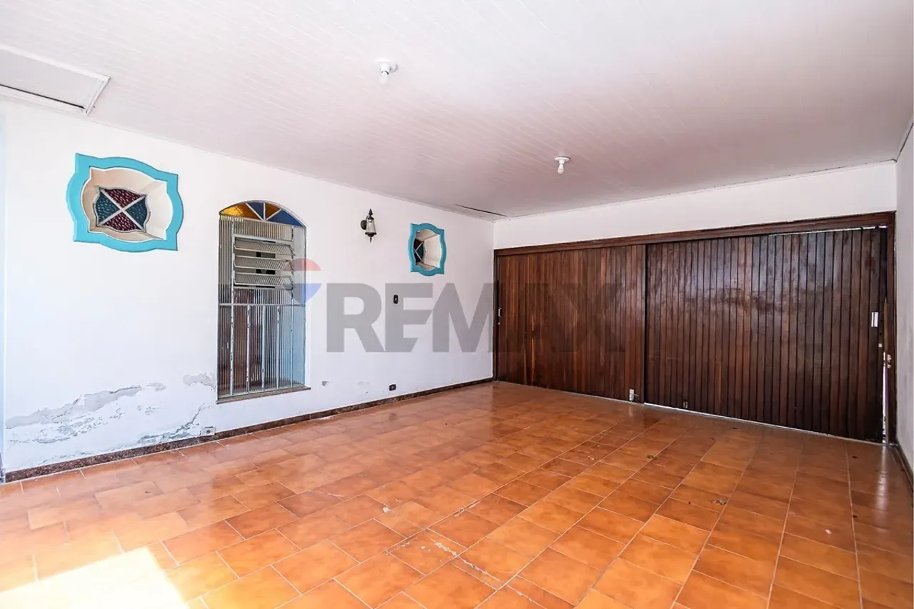 House with 3 bedrooms, 1 en-suite and private garden 309 m² — photo 36