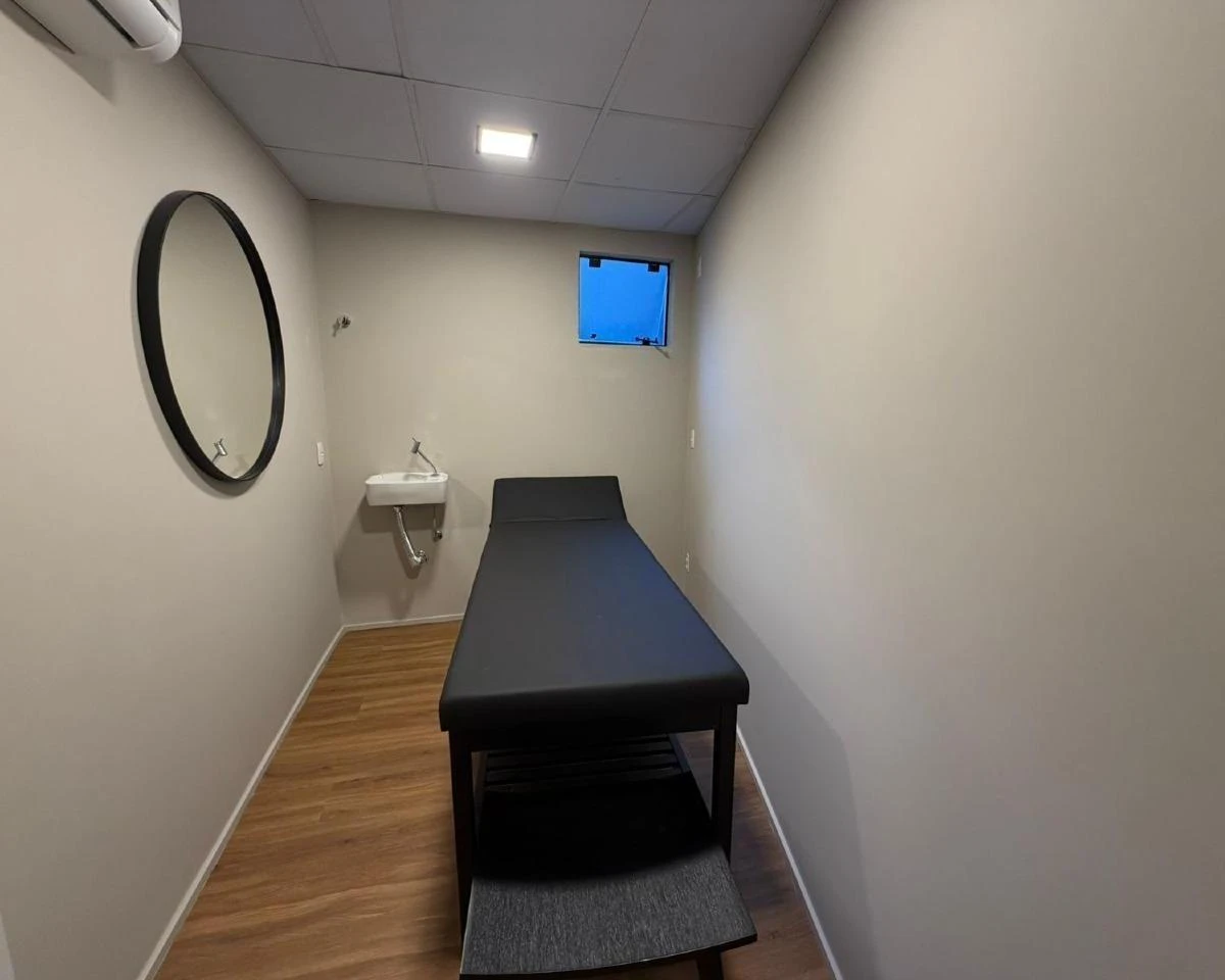 Home office in a one-bedroom apartment, 30 m² — photo 15
