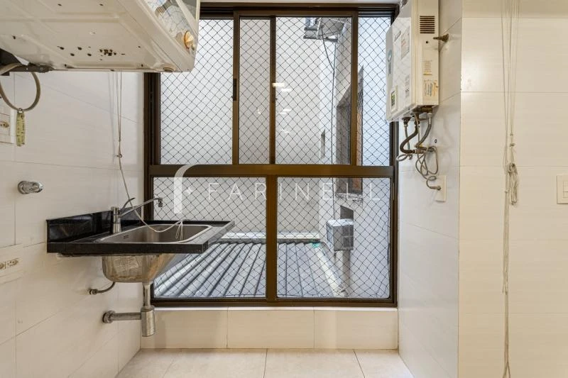 Apartment with 3 bedrooms and a closed kitchen — photo 29