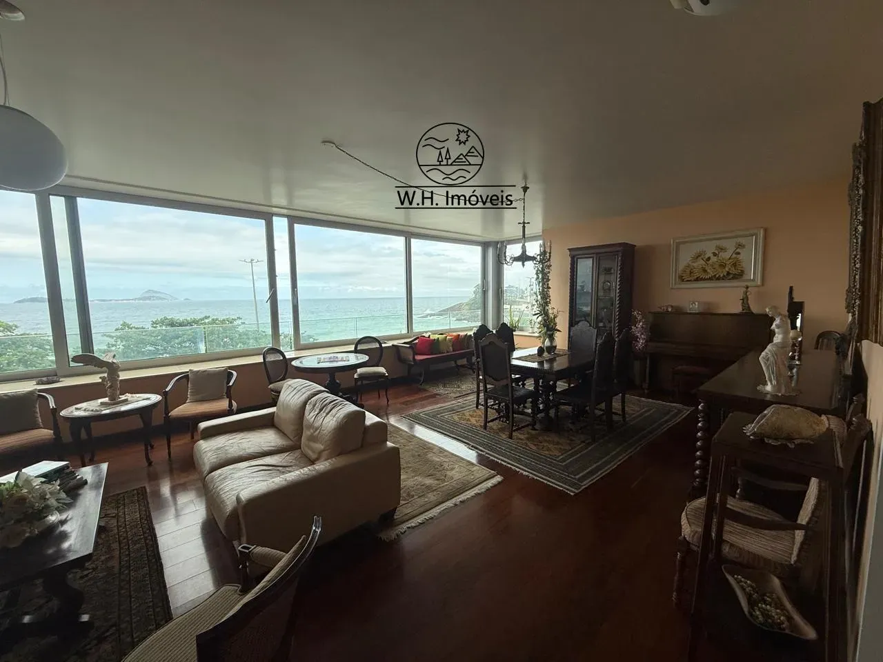 Furnished 240 m² apartment with 4 bedrooms and 2 parking — photo 18