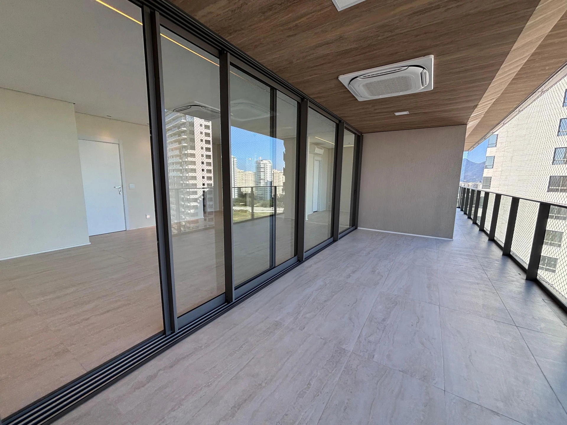 Apartamento com 4 suítes e varanda, 3 vagas — photo 8