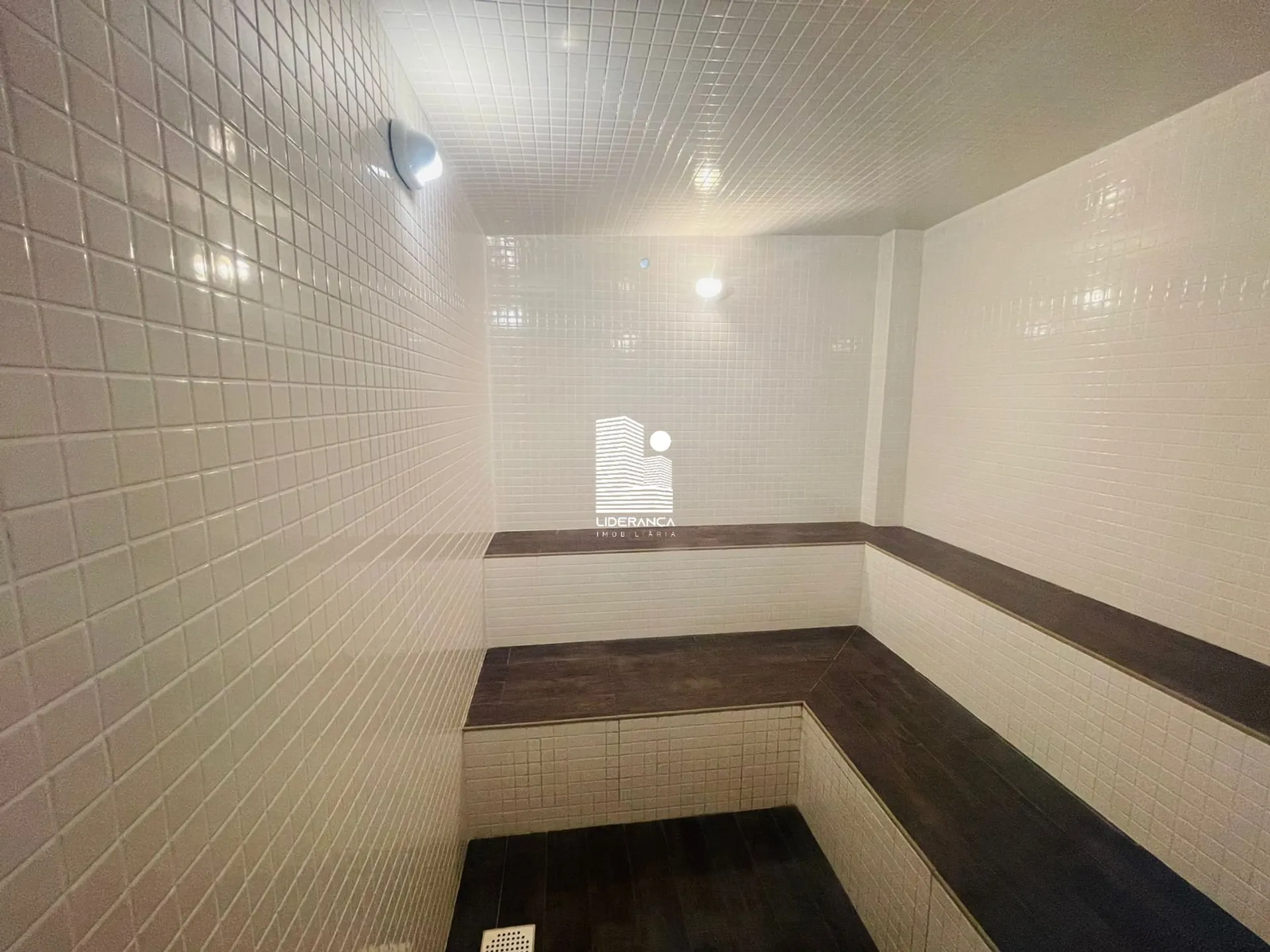 Casa mobiliada com 9 dormitórios e jardim privativo — photo 72