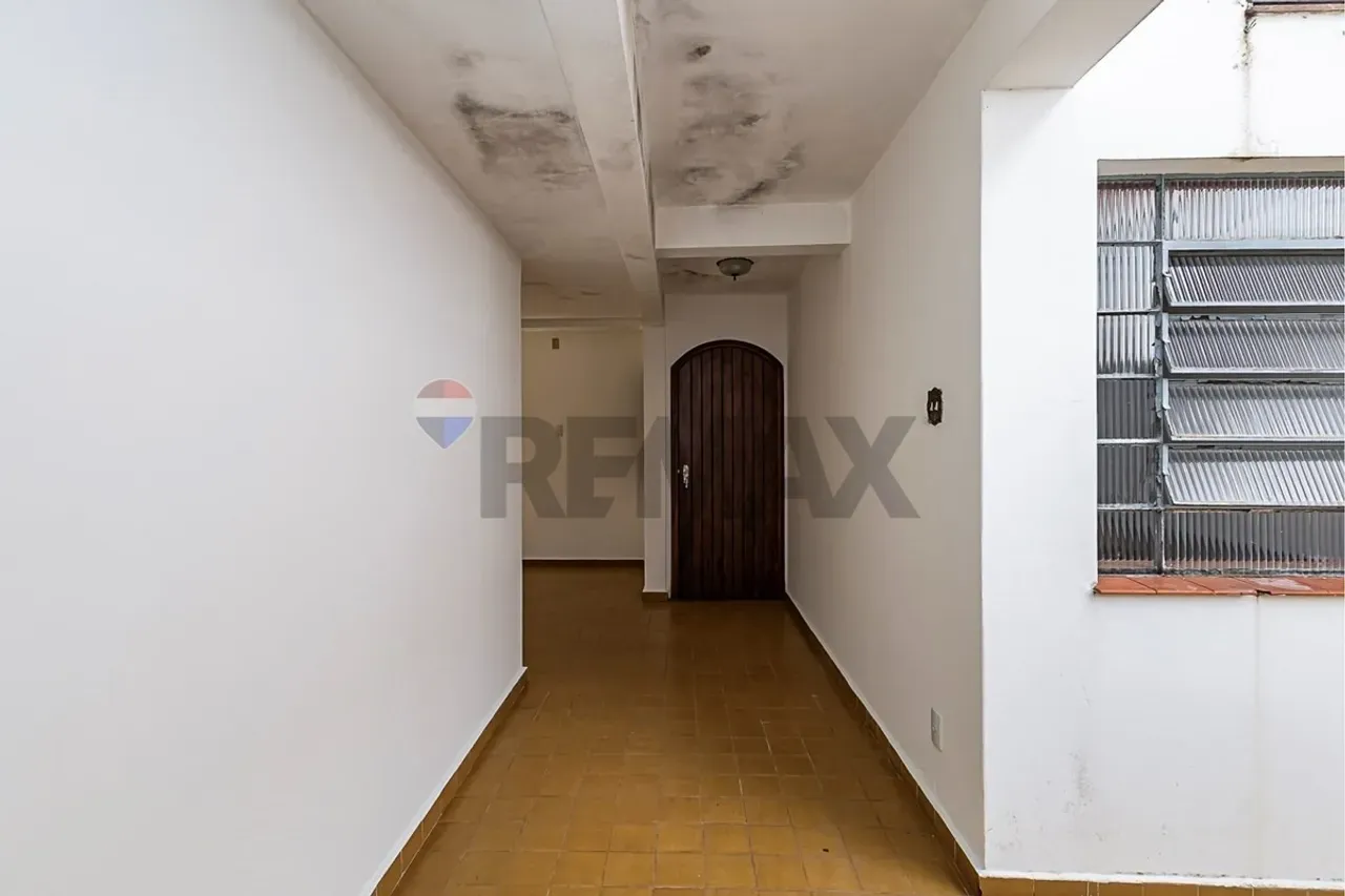 House with 3 bedrooms, 1 en-suite and private garden 309 m² — photo 32