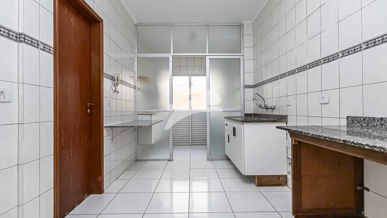 3-bedroom apartment with balcony grill — photo 8