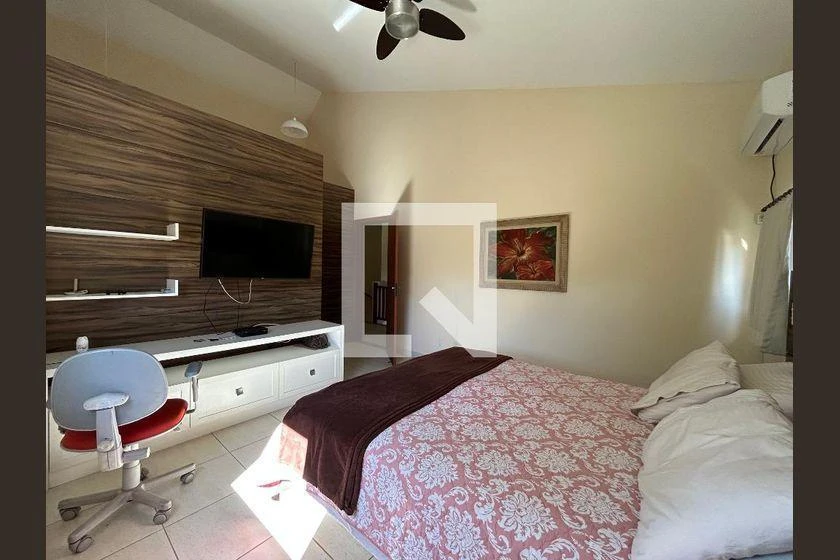 Furnished 284 m² house with 4 bedrooms and balcony — photo 11