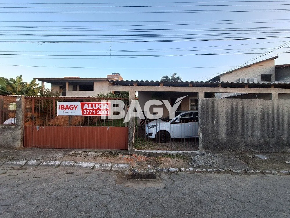 2-bedroom house with balcony BBQ setup — photo 16