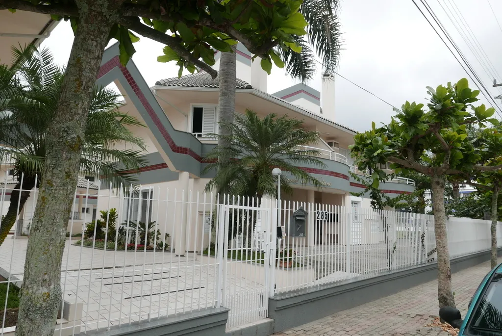 Furnished 3-bedroom apartment with 140 m²
