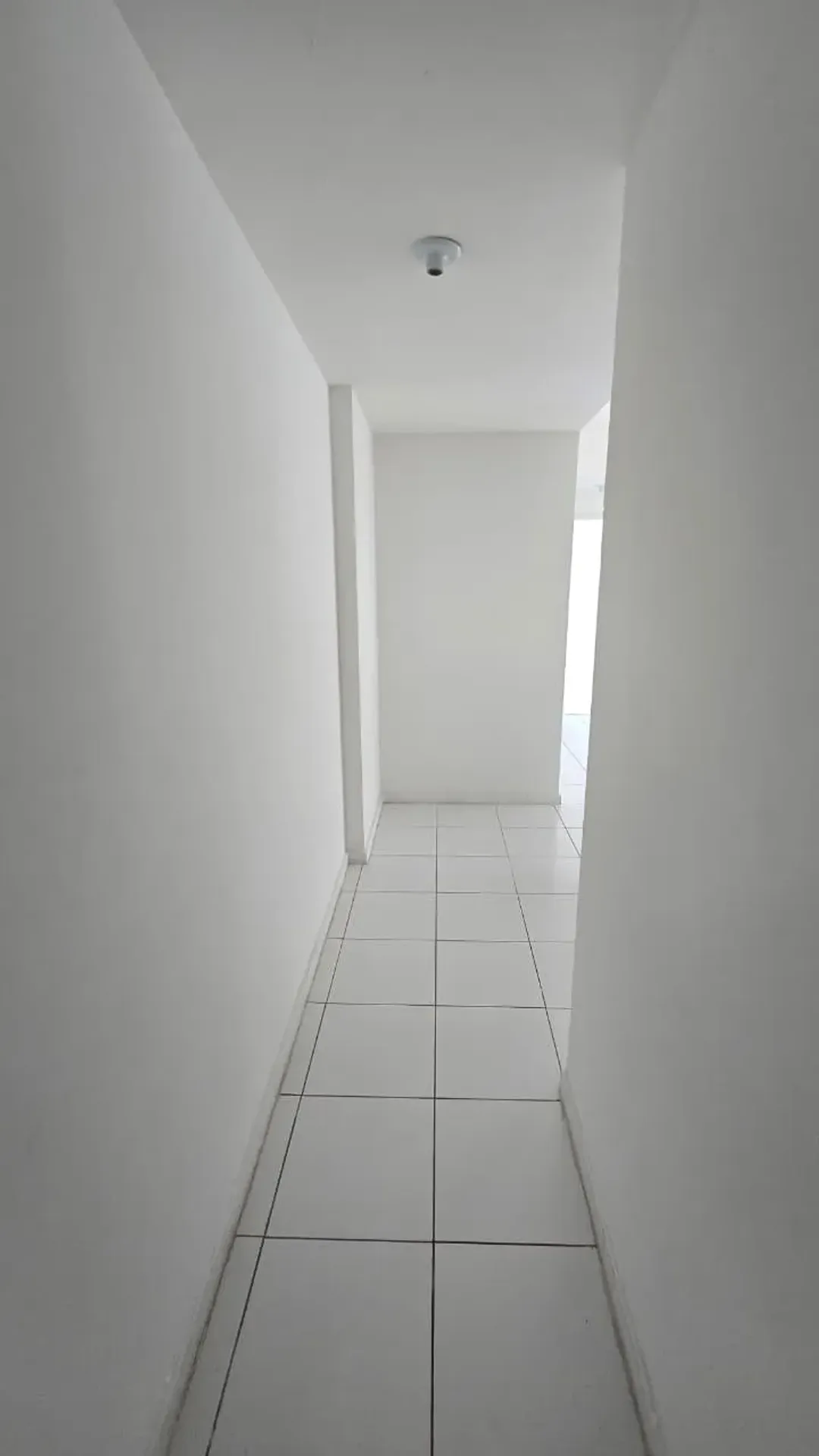 2-bedroom apartment in a building with a gym — photo 22