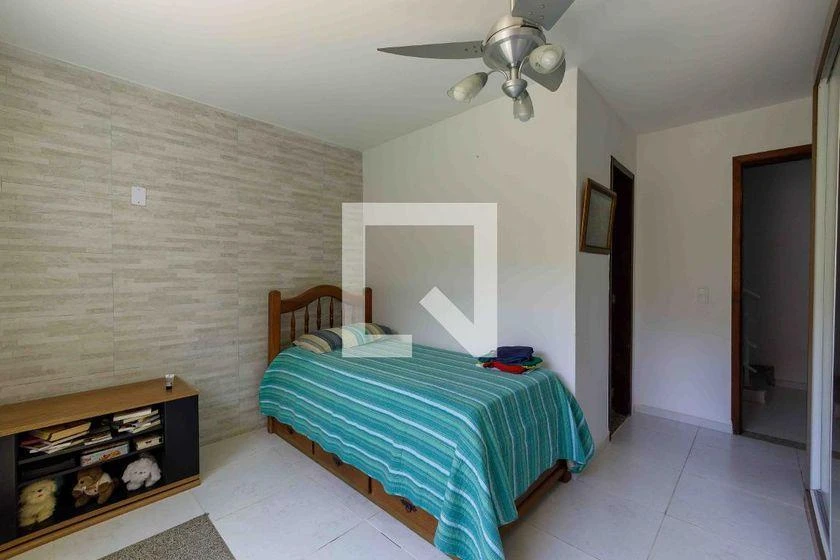 300 m² house with 5 en-suite bedrooms and private garden — photo 40