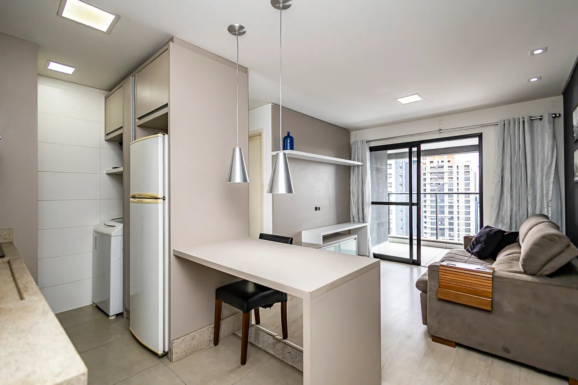 Apartamento amueblado de 46 m² con 1 dormitorio y parking — photo 2
