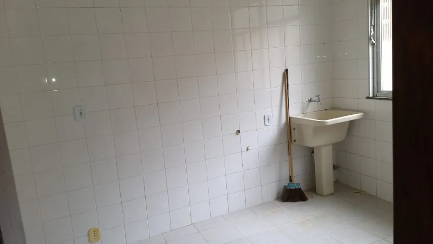 House with 1 bedroom and 1 bathroom — photo 8