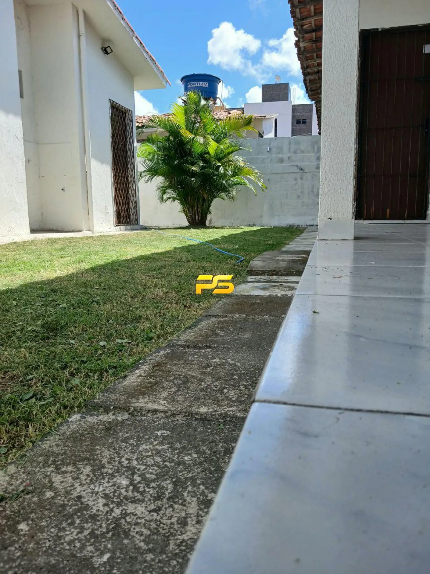 4-bedroom house, 1 with its own bathroom, 175 m² — photo 28