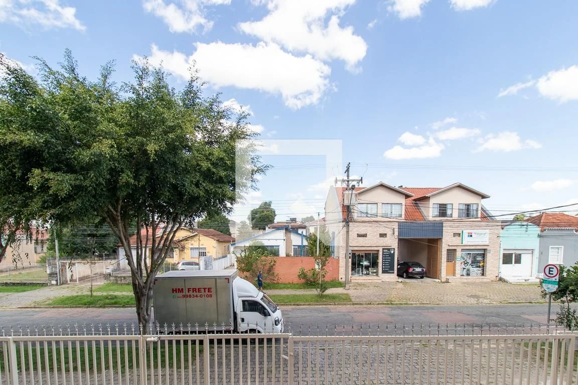 Apartamento de 3 quartos com piso de madeira ou laminado — photo 25