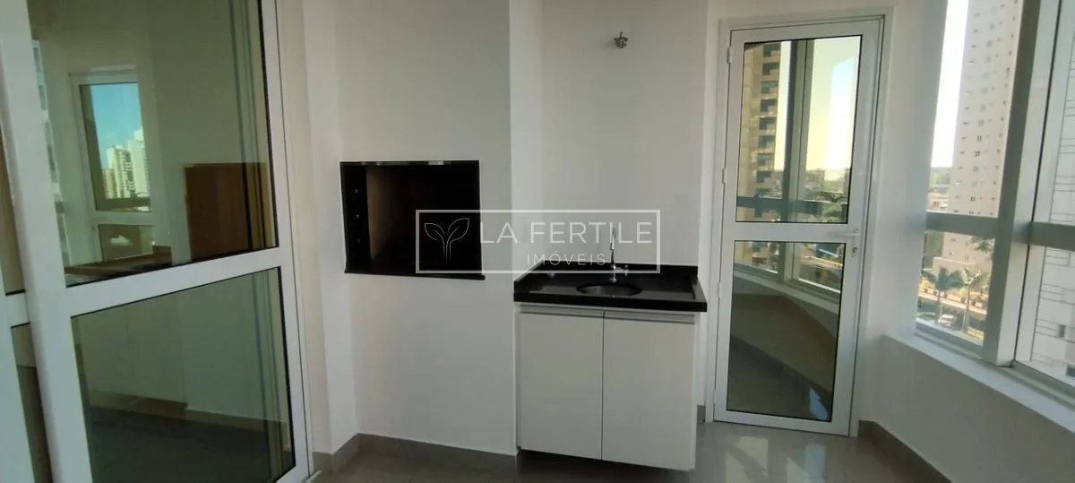 Apartment with 4 bedrooms and 5 bathrooms over 189 m² — photo 22