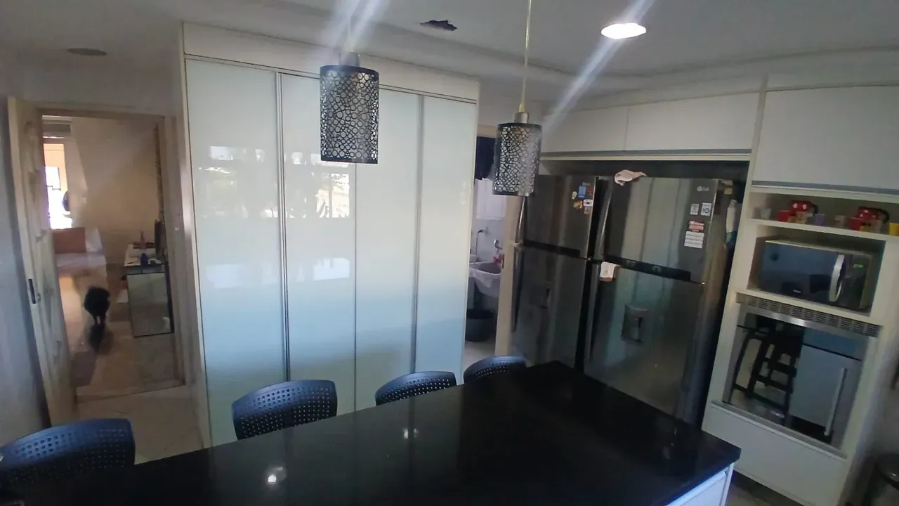 3-bedroom apartment with a bathtub in Rio de Janeiro — photo 14