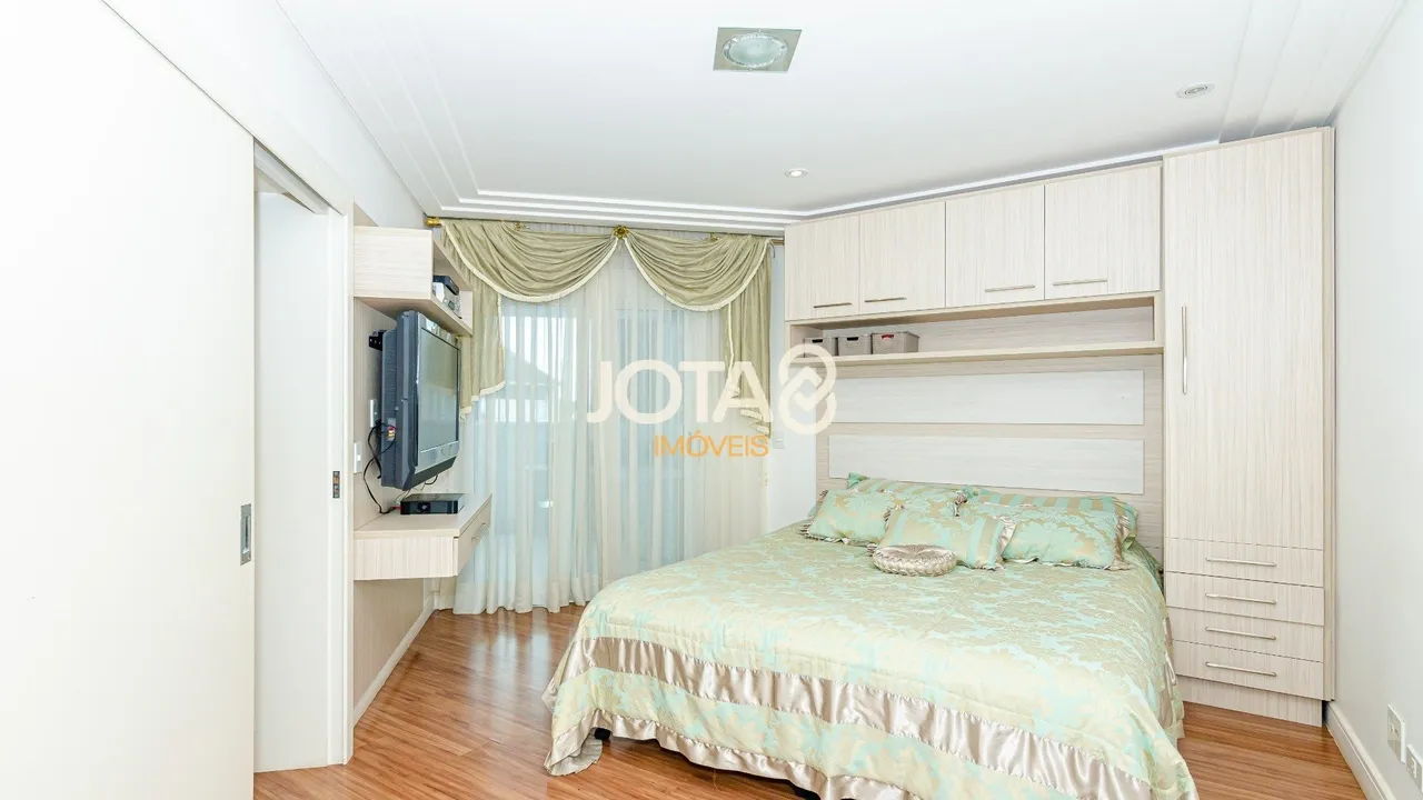 Furnished house with 3 en-suite bedrooms and open kitchen — photo 17