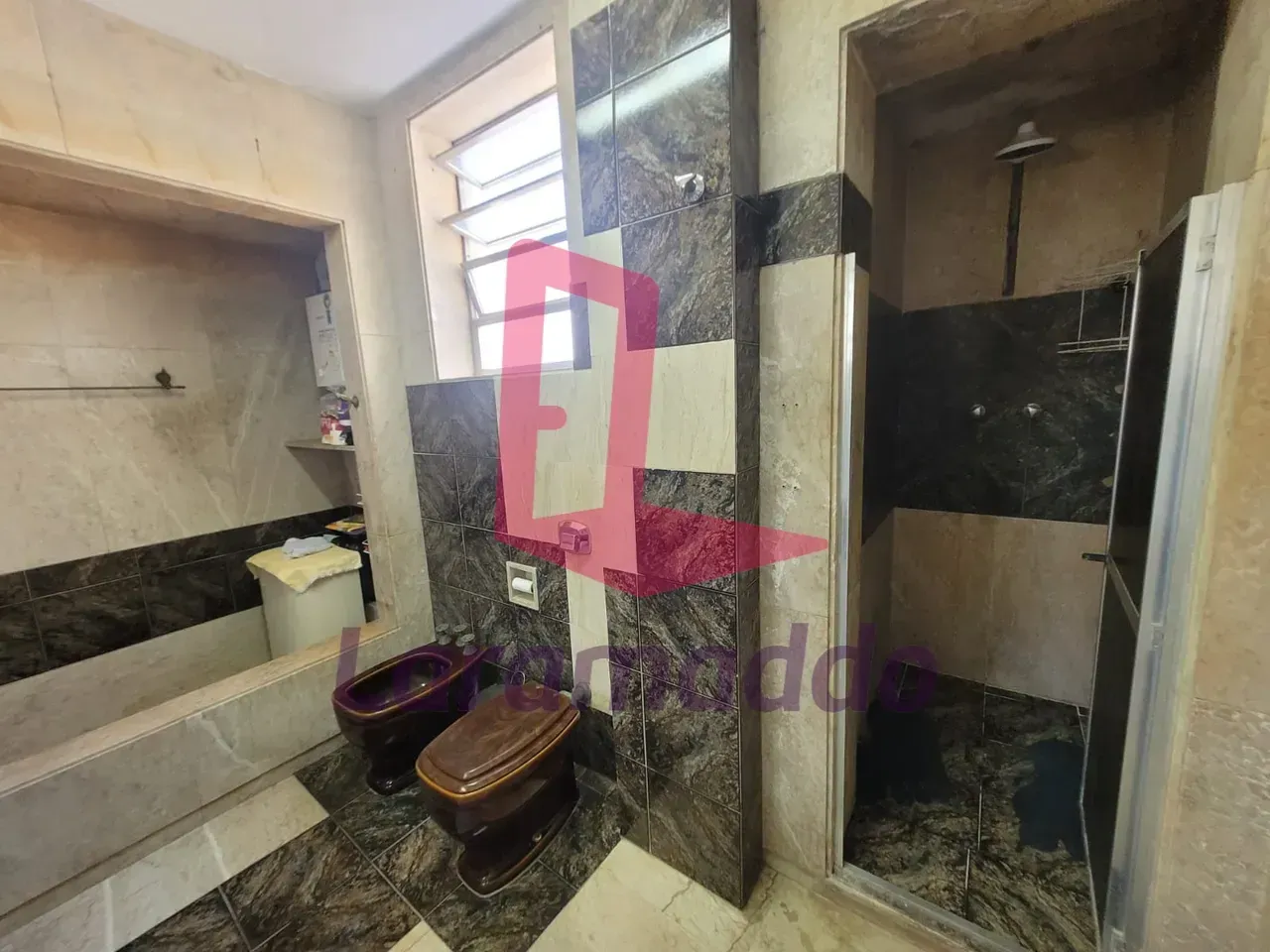210 m² apartment with 5 bedrooms and 3 bathrooms — photo 28