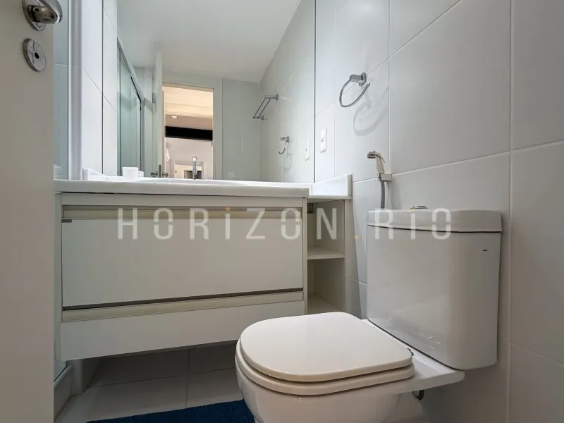 Furnished apartment, 86 m², with floor-to-ceiling windows — photo 24