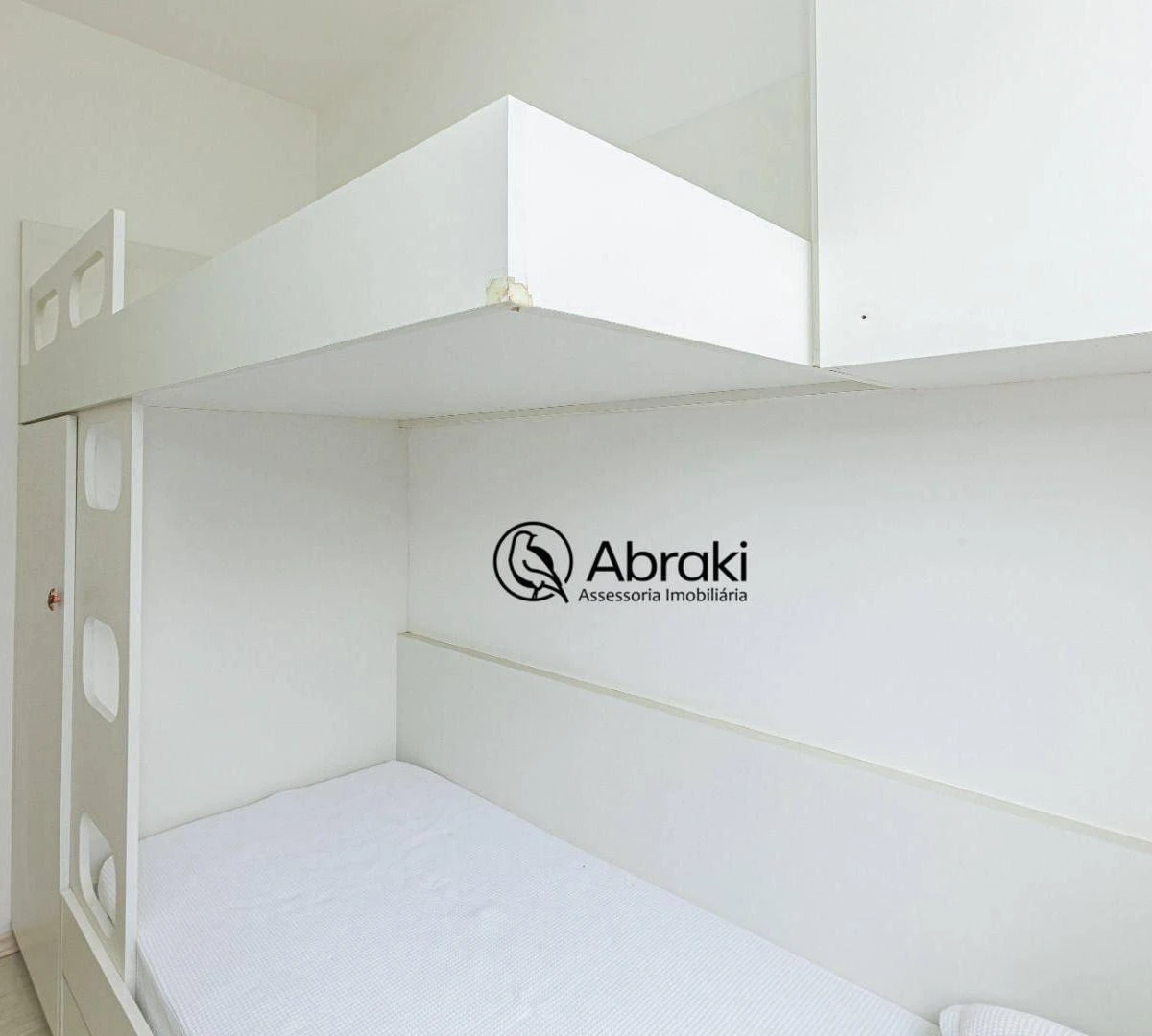 Furnished 59 m² apartment with 2 bedrooms and office — photo 18