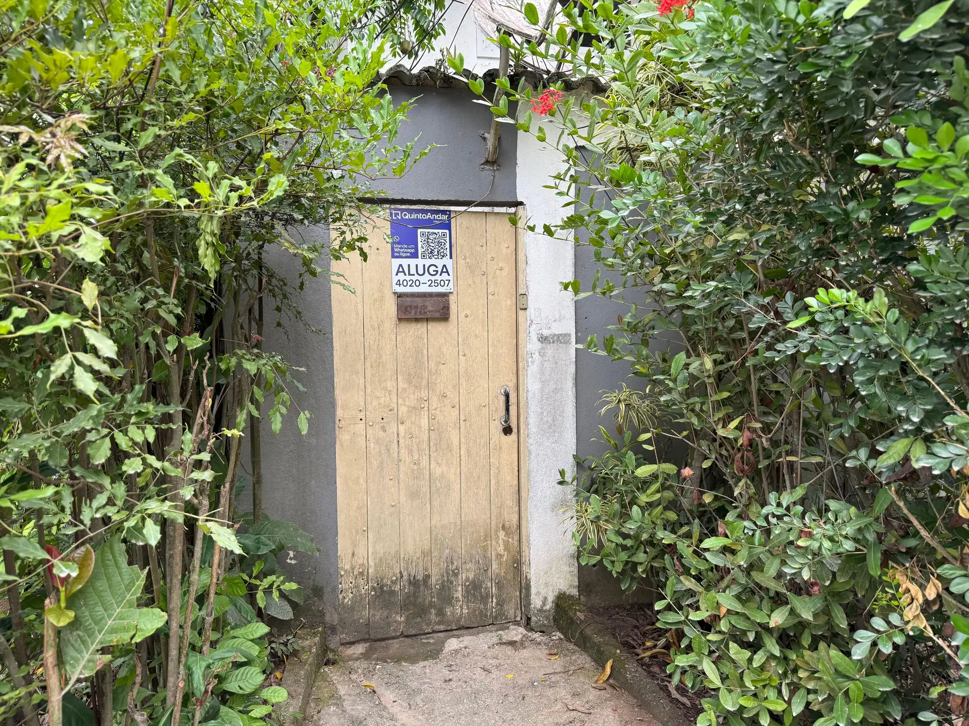 One-bedroom house with a garden in Rio de Janeiro — photo 23