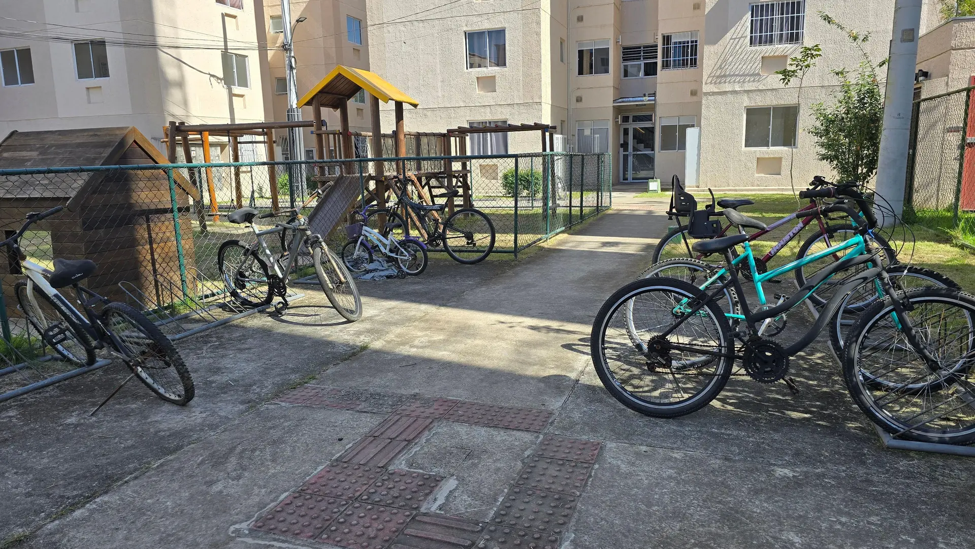 Apartamento de 2 dormitorios con 1 plaza de parking — photo 29