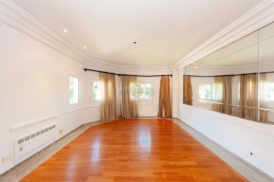 Casa com 4 suítes e jardim privativo, 7 banheiros — photo 34