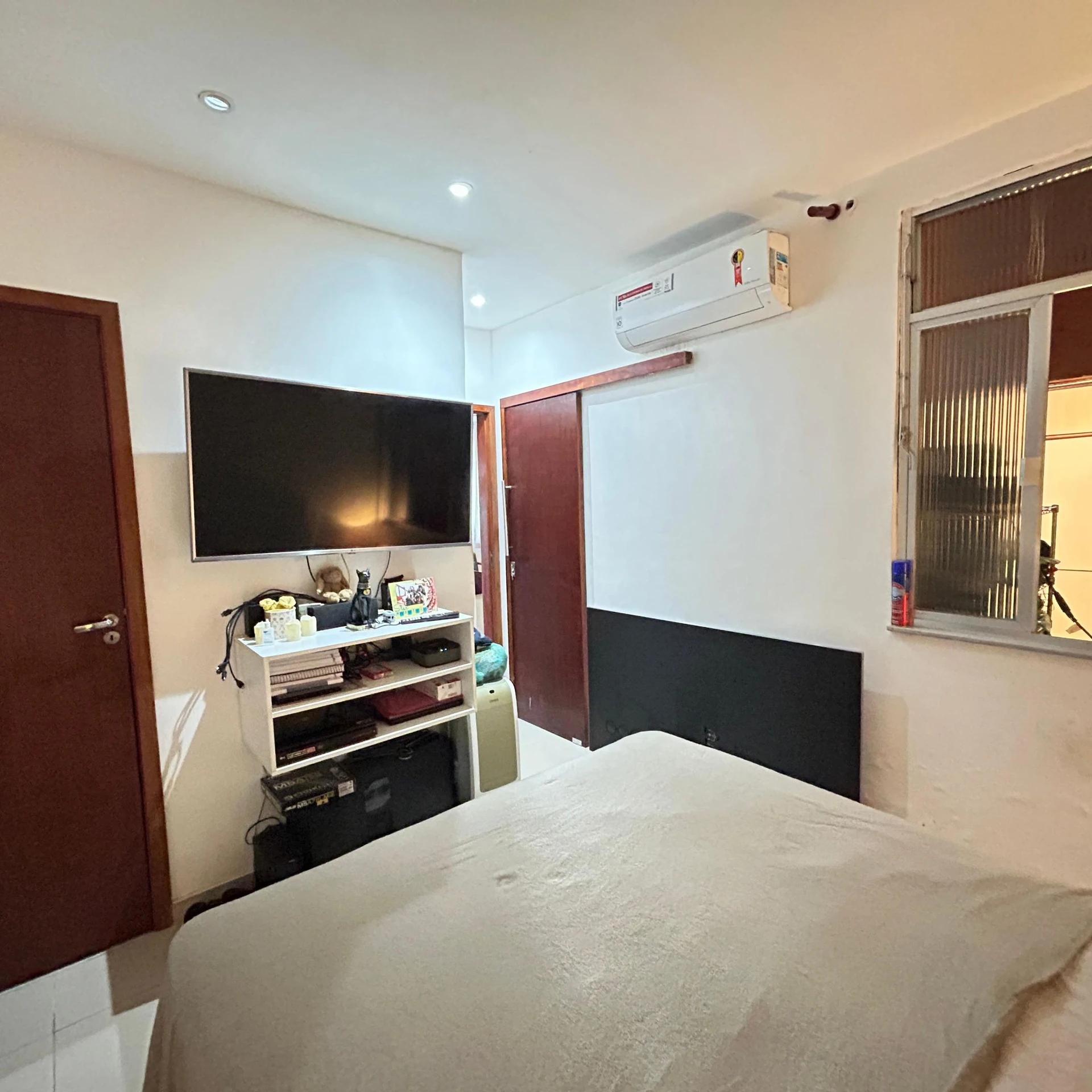 Furnished apartment with 2 bedrooms and 1 en-suite — photo 8