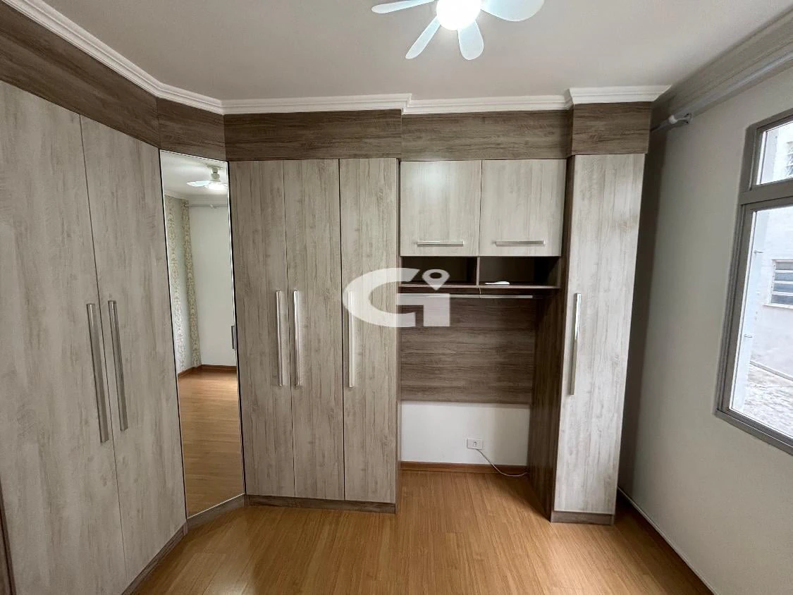 2-bedroom apartment with wood or laminate floors — photo 27