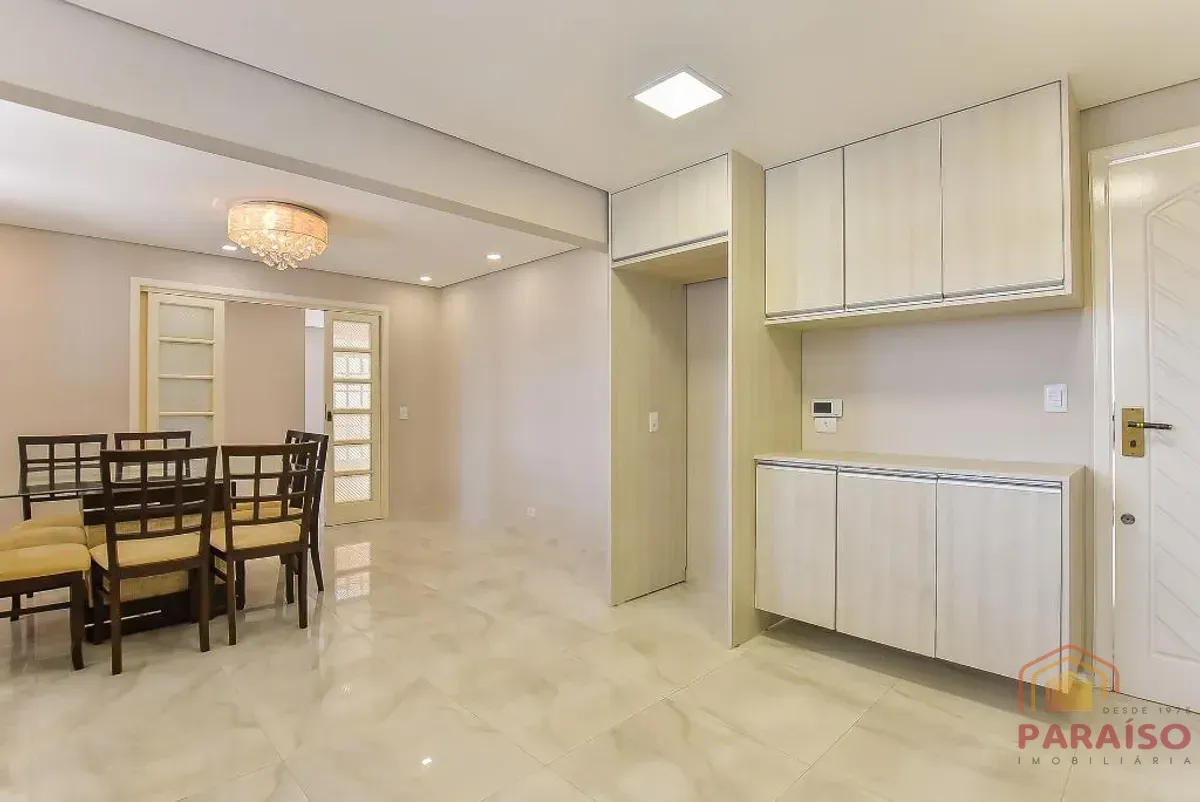 689 m² house with 5 bedrooms and 7 bathrooms — photo 28
