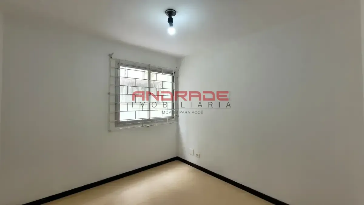 3-bedroom apartment with a separate closed-off kitchen — photo 37