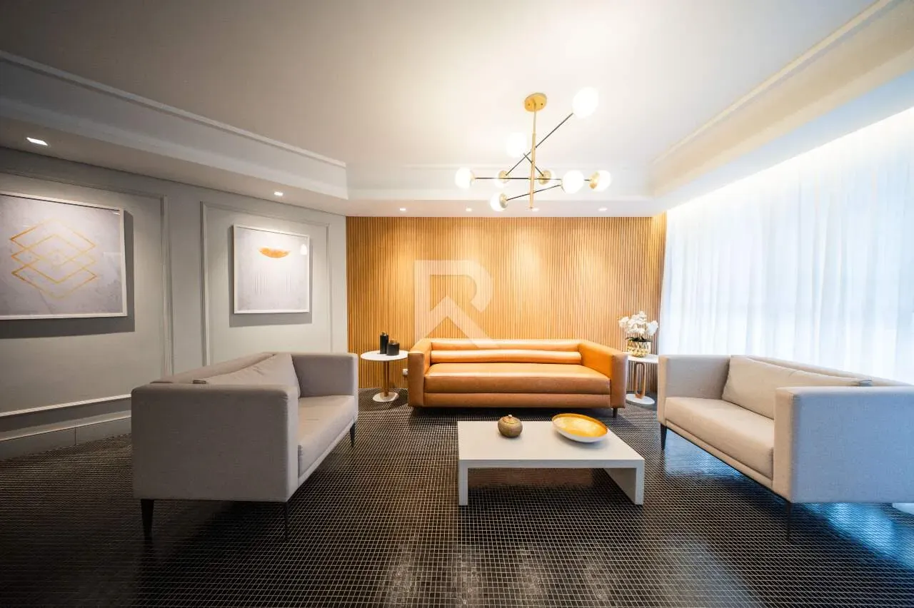 Furnished apartment with 3 bedrooms and 221 m² — photo 42