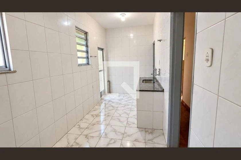 3-bedroom apartment, 1 with its own bathroom, 90 m² — photo 2